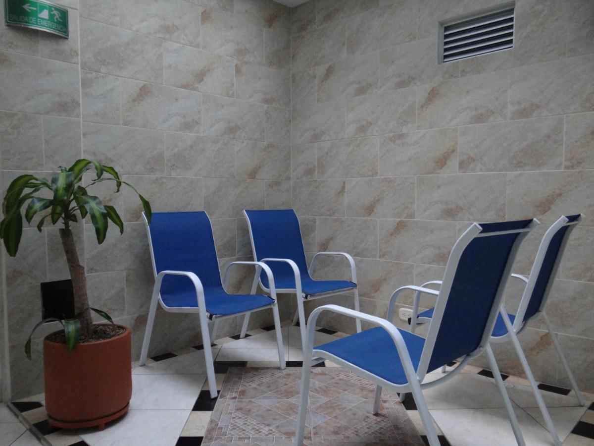 Hotel El Deportista Medellín Extérieur photo