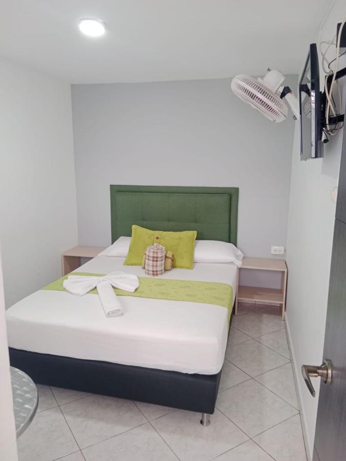 Hotel El Deportista Medellín Extérieur photo