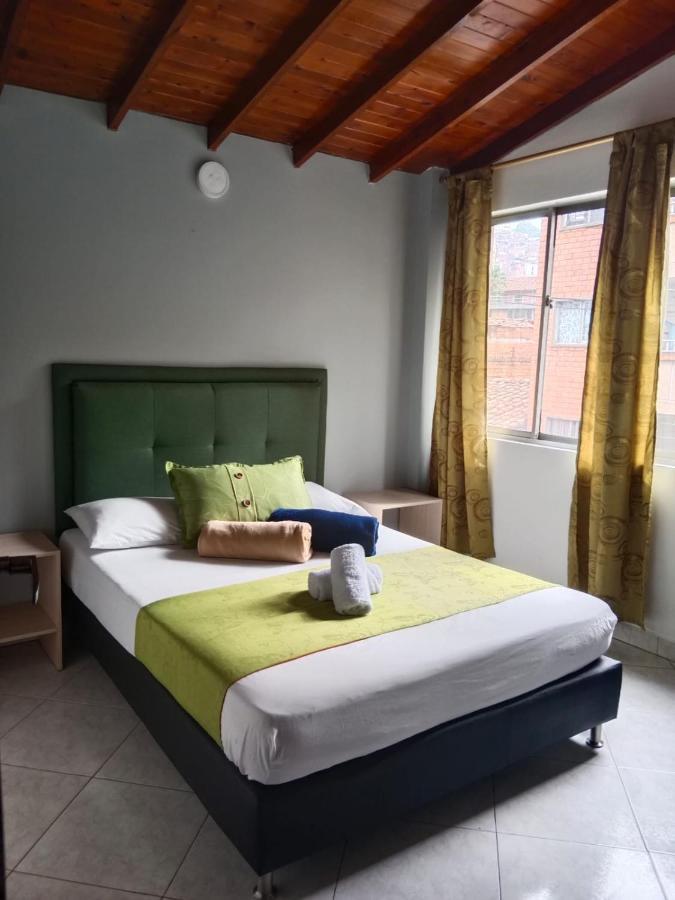 Hotel El Deportista Medellín Extérieur photo
