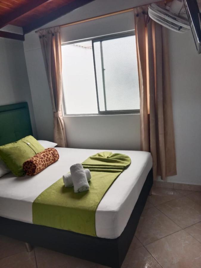 Hotel El Deportista Medellín Extérieur photo