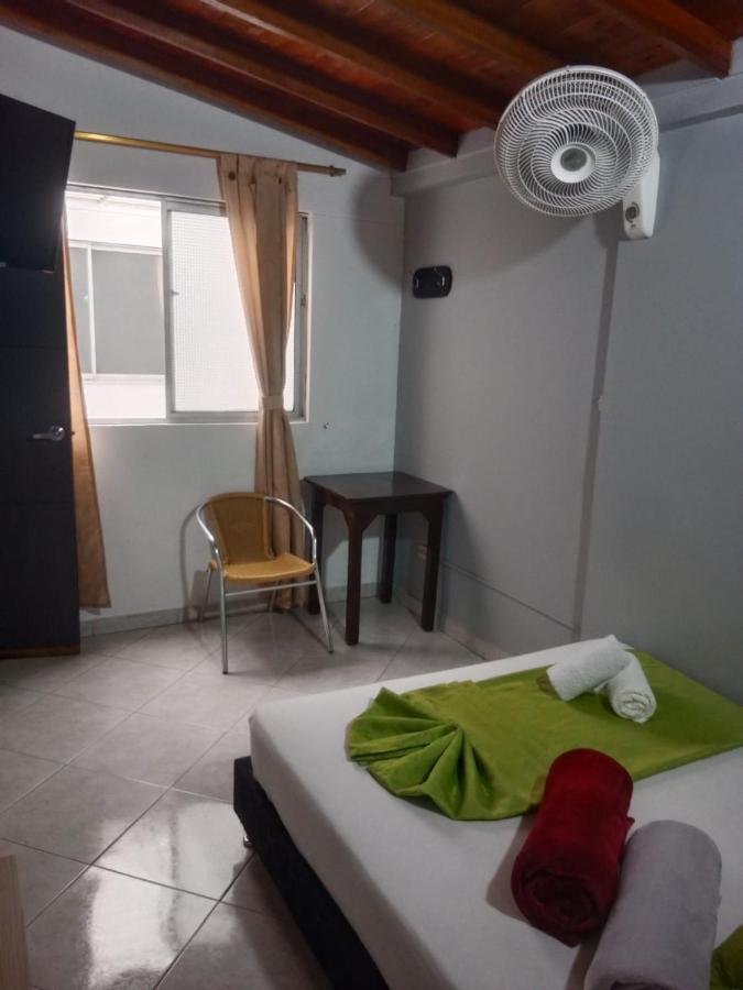 Hotel El Deportista Medellín Extérieur photo