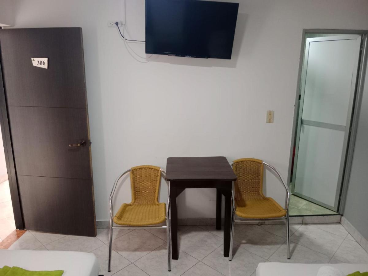 Hotel El Deportista Medellín Extérieur photo