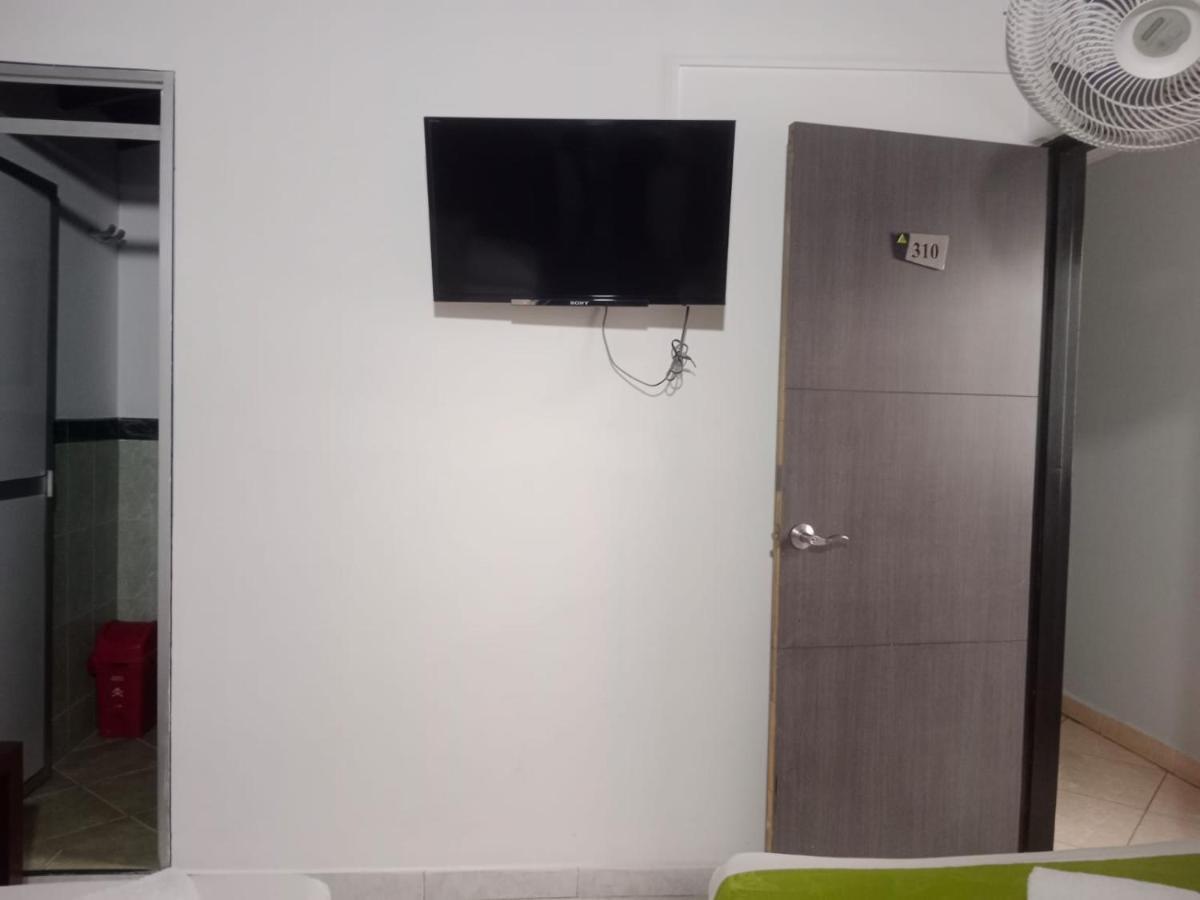 Hotel El Deportista Medellín Extérieur photo