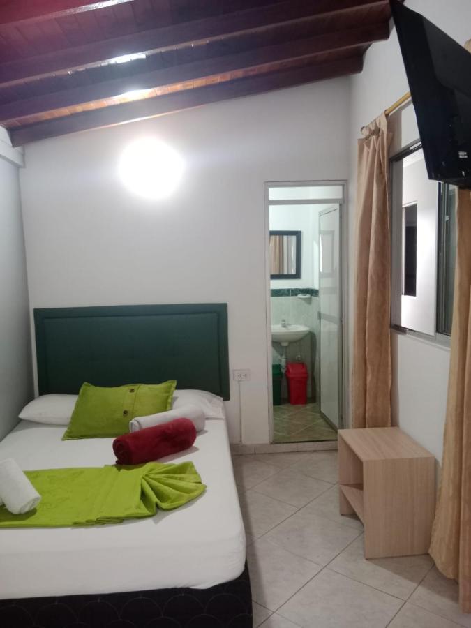 Hotel El Deportista Medellín Extérieur photo