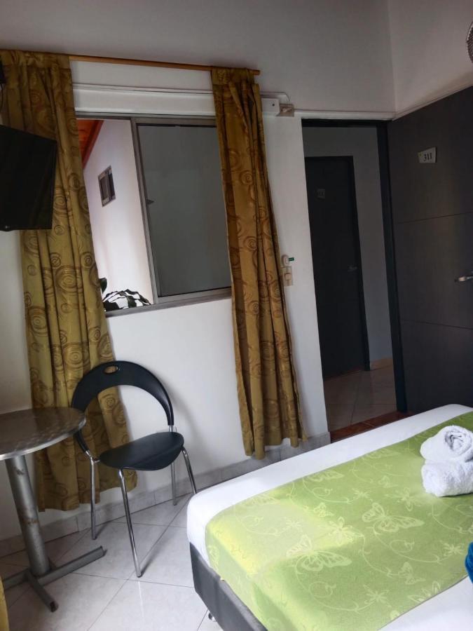 Hotel El Deportista Medellín Extérieur photo