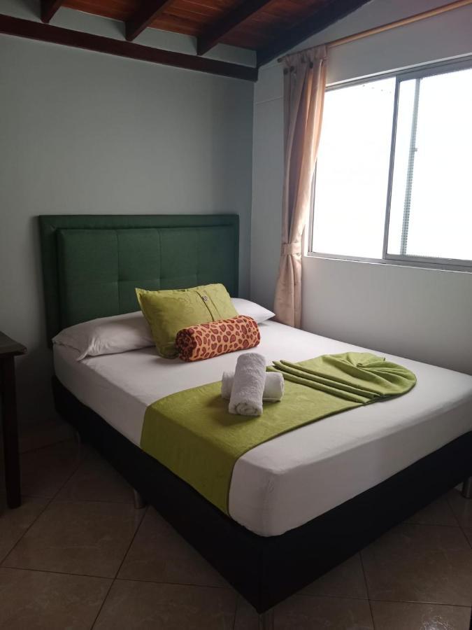 Hotel El Deportista Medellín Extérieur photo