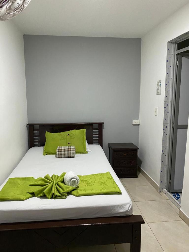 Hotel El Deportista Medellín Extérieur photo
