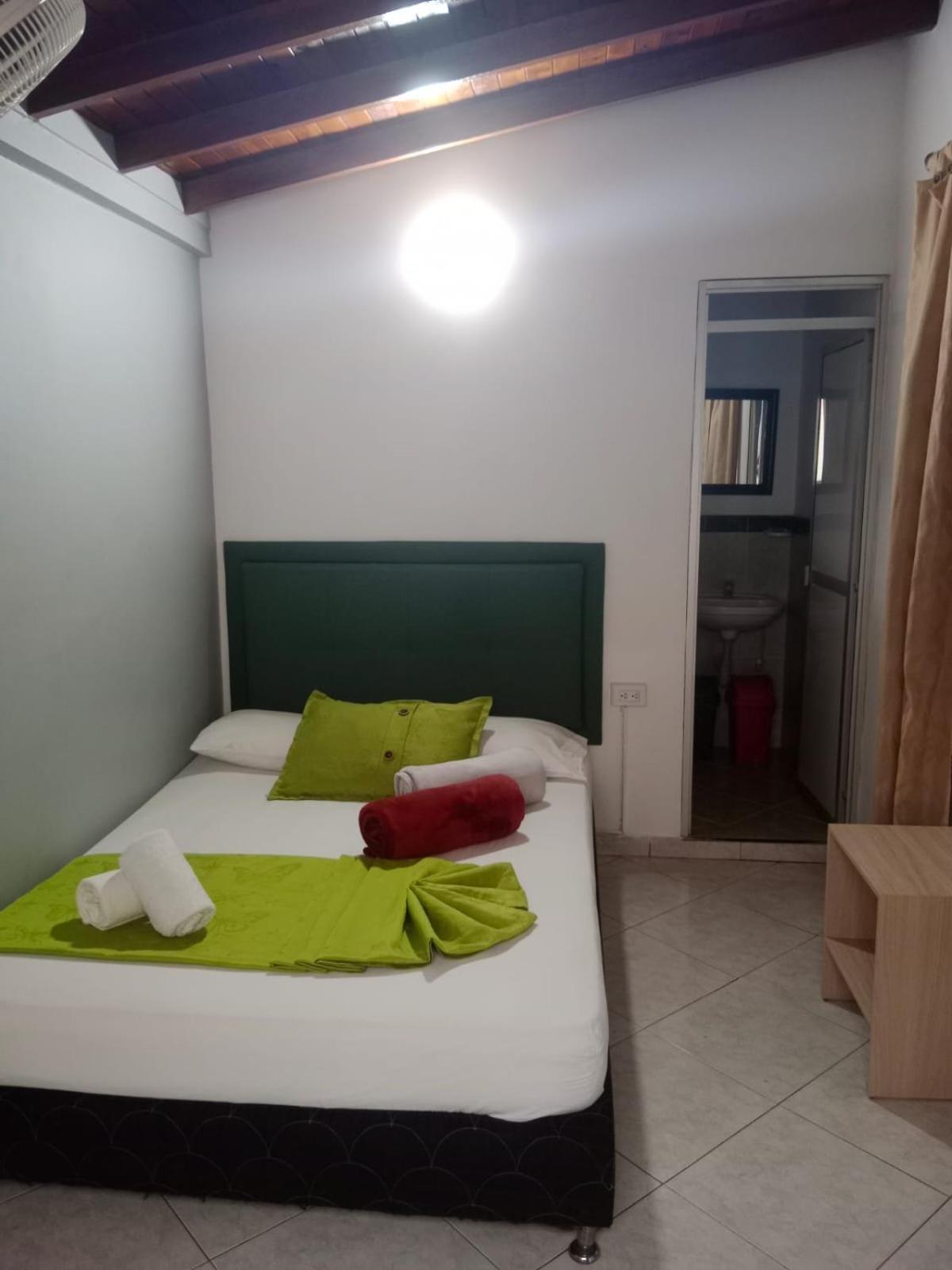 Hotel El Deportista Medellín Extérieur photo