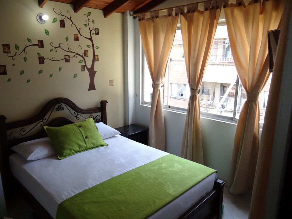 Hotel El Deportista Medellín Extérieur photo